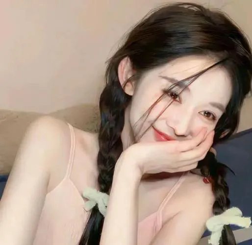 踹掉渣男后，三个哥哥团宠我